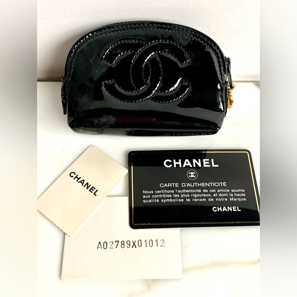 CHANEL 1995 PATENT LEATHER LOGO POUCH PURSE BAG BLACK GOLD TONE ZIPPER NEW TAGS - Picture 11 of 13